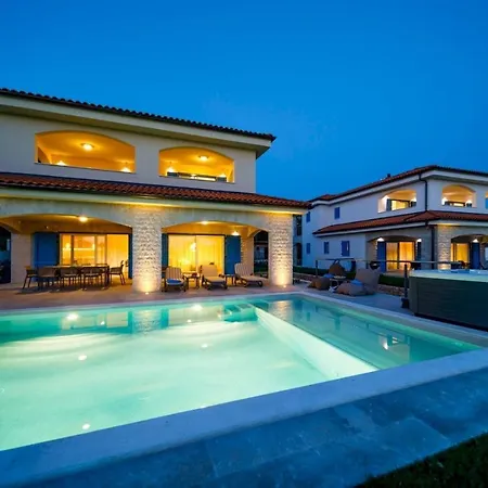 Villa Luxury Loma 2
