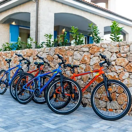 Villa Luxury Loma 2 *